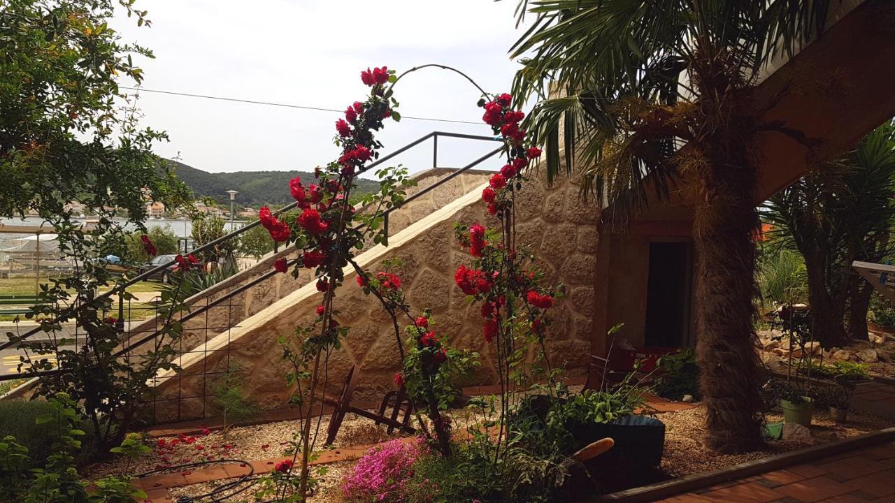 Guest House Galeb2 Supetarska Draga Exterior photo